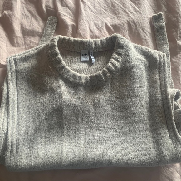 Knit vest with side ties - Picture 4 of 4